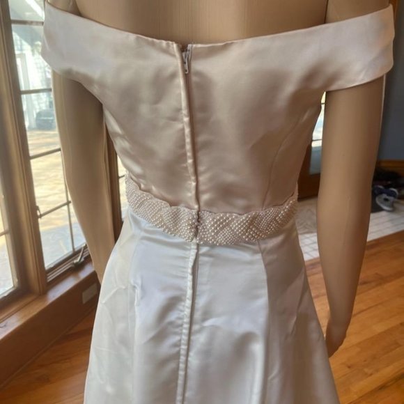 *Demetrios Ivory Cream Satin Detachable Train Wedding Dress Bridal Gown Size 6 - Picture 7 of 15